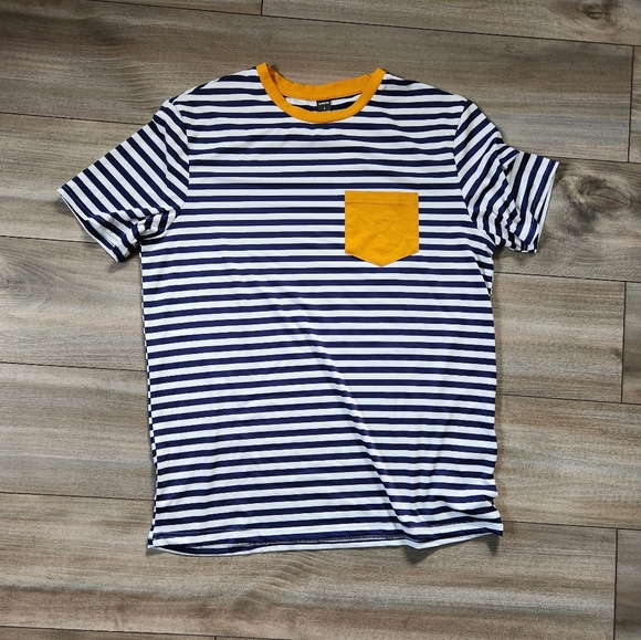 Navy and White Pocket T NWT L - Picture 1 of 3